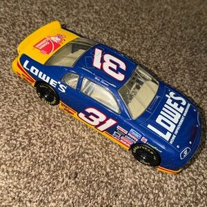 Nascar Hasbro 1996 Mike Skinner Lowe’s Racing Car Owens Corning Vintage Classic.